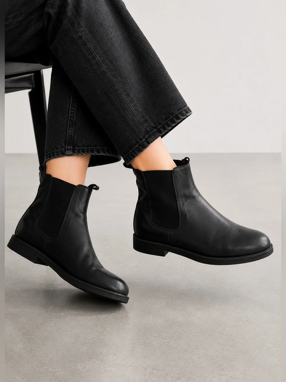 Vagabond Shoemakers Black Leather Chelsea Ankle Boots EU 37 Minimalist - Picture 1 of 8